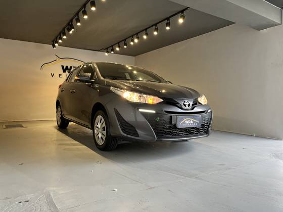 TOYOTA YARIS 1.3 16V FLEX XL LIVE MULTIDRIVE TOYOTA YARIS 1.3 16V FLEX XL LIVE MULTIDRIVE